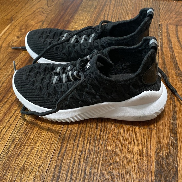 Girls Danskin Shoes - Size 12 - EXCELLENT USED CONDITION! - Picture 2 of 5